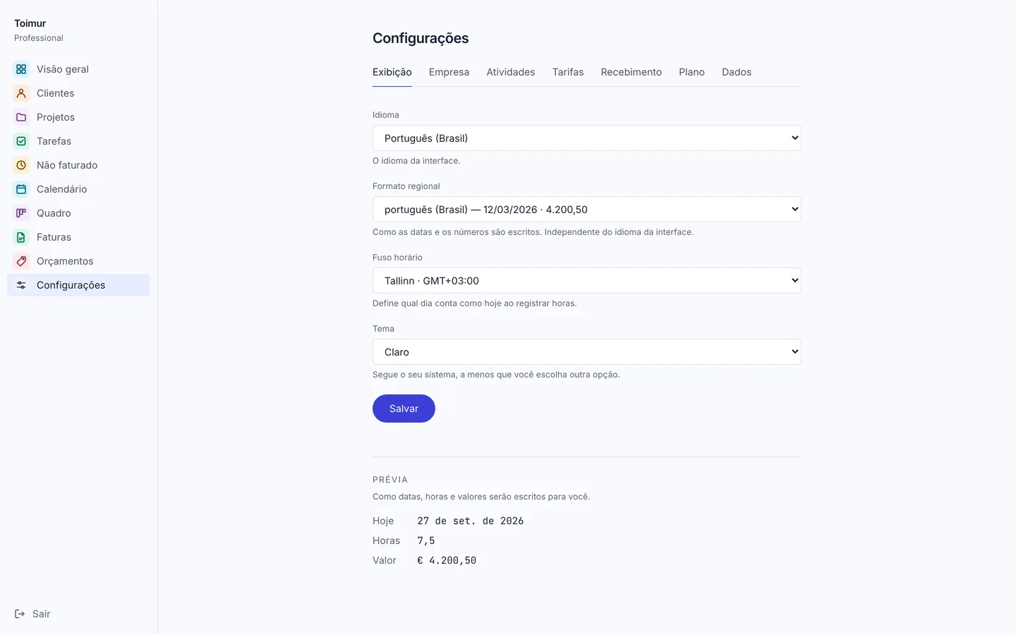 As configurações do Toimur: idioma da interface, formato regional e fuso horário, escolhidos separadamente, com uma prévia de como datas e valores são escritos.